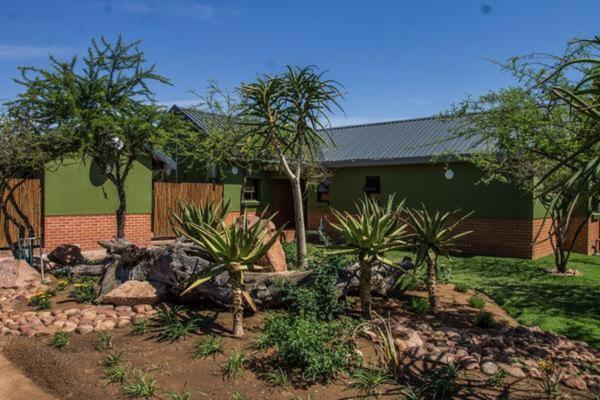 Chameleon Bush Lodge Hammanskraal Kültér fotó