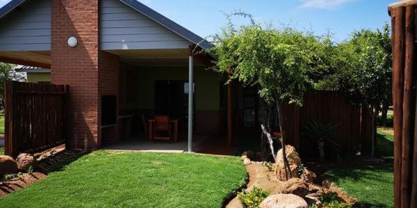 Chameleon Bush Lodge Hammanskraal Kültér fotó