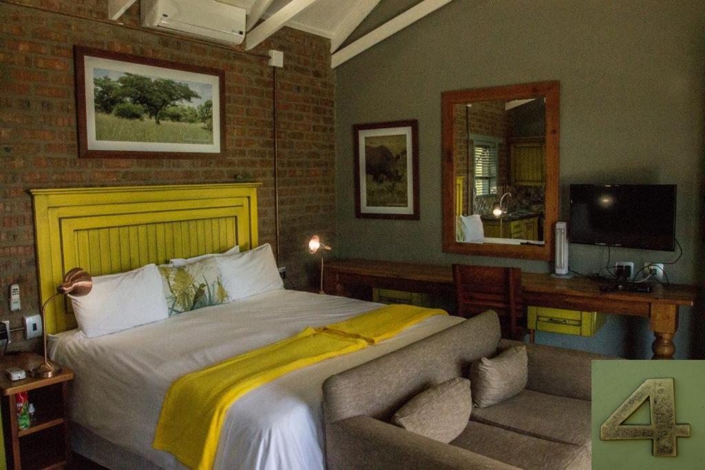 Chameleon Bush Lodge Hammanskraal Kültér fotó